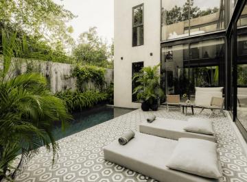 Casa · 335m² · 4 Recámaras · 2 Estacionamientos · Villa Contemporanea de Lujo con Alberca en Venta Aldea Zama Premium Tulum