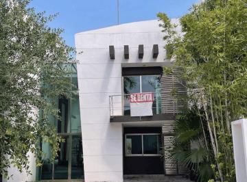 Casa · 165m² · 4 Recámaras · 2 Estacionamientos · Casa Amueblada en Renta Residencial Palmaris Cancún