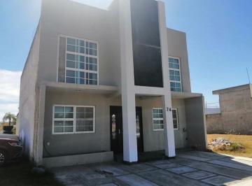 Casa de 4 habitaciones, Tlajomulco de Zúñiga · Casa en Venta en Valle de Las Flores