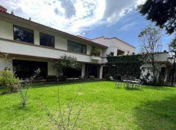 Casa de 4 habitaciones, Metepec · Casa en Venta en San Carlos, Metepec