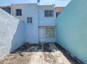 f07f14a3f5f23ce4991128d280a05fa93397d0c73fb142b240cf2264f081eb14 · Casa en Renta en Veracruz Fracc. Rio Medio Lll.