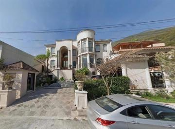 Casa de 5 habitaciones, Monterrey · Casa en Venta en Monterrey Junto Av Paseo de Los Leones, Uvm y Centro de Eduacacion Musical