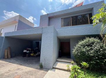 da3e2bb11f10913bb1a4bf2ac5d4c24df9b44365a3d69c938859e9c973e1853c · Casa en Venta en Residencial Victoria | 4 Recámaras Cerca de Plaza del Sol