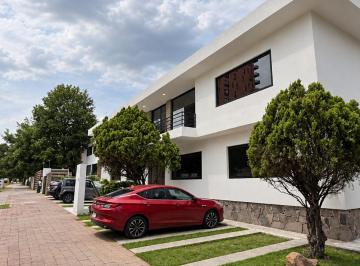 Casa de 10 habitaciones, Guadalajara · Casa en Renta Segundo Nivel Para Oficinas con Uso de Suelo Mixto – Col. Americana, Guadalajara
