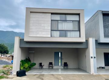 Casa · 160m² · Casa en Huajuquito o Los Cavazos