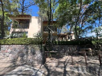 Casa en condominio de 4 habitaciones, Valle de Bravo · Casa en Condominio en Renta en Valle de Bravo