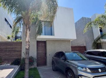 Casa de 3 habitaciones, Querétaro · Casa en Condominio en Renta en Querétaro, San Isidro