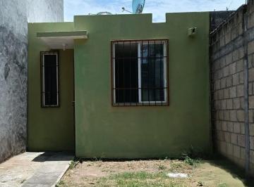 ca989a1f82634dbd16f15573af4737a9d05d3216a2556bc8ef65cef29cf21e21 · Casa en Venta en Veracruz en El Fracc. Dorado Real.