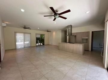 Departamento de 4 habitaciones, Mérida · Departamento de Lujo en Country Club Mérida, 3 Habitaciones + Cuarto de Servicio y Jardín Privado