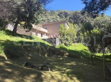 Casa · 554m² · 6 Recámaras · 6 Estacionamientos · Propiedad Campestre en Venta con 4,239 m² de Terreno y Dos Casas en Huixquilucan