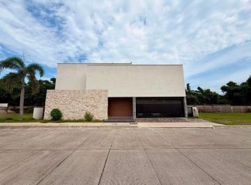 2cf9480895f31ea80a413d1c1cf60ee8bd34dc6a83417c02326077b889b3c035 · Casa en Venta en Veracruz Fracc. Río del Dorado
