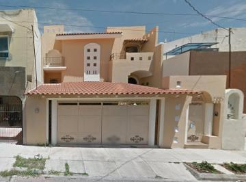 Casa de 4 habitaciones, Colima · Hermosa Casa de Recuperación Bancaria Ubicada en Colima