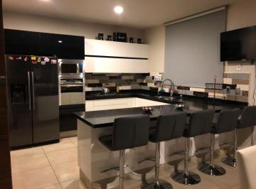 Casa de 4 habitaciones, Tlajomulco de Zúñiga · Casa en Renta en Bellaterra Cumbres Platino