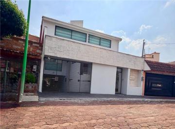Casa de 4 habitaciones, Tlalpan · - Remate Bancario - Casa en Fracc. Colinas del Bosque, Tlalpan, Cdmx