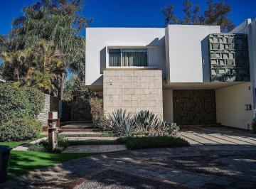 5d192129aa2be390904057c93e7aaf3b3635fbac692ee8b6b2350407c4b31965 · Casa en Venta Amueblada en Valle Real, Zapopan.