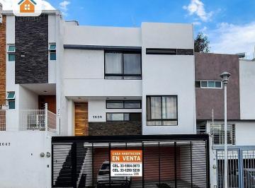8b62687eb09cd29bb87d2d6ab8002a9d1e4350adb6d3ee14efa541628fc73376 · Casa en Venta de 3 Recamaras y Roof Garden en Paisajes del Tesoro | Zona Iteso