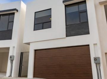 Casa · 140m² · 3 Recámaras · 2 Estacionamientos · Casa en San Marino Residencial
