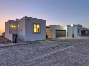 Casa · 250m² · 2 Recámaras · 2 Estacionamientos · Casa en Punta Piedra Ensenada
