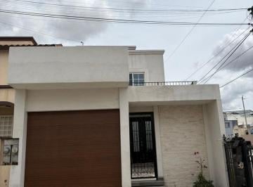 Casa · 2 Recámaras · 1 Estacionamiento · Casa en Hacienda Casa Grande