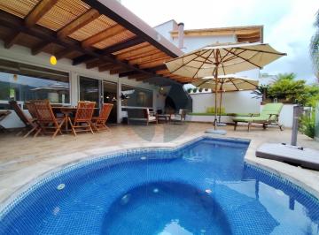 Casa · 800m² · 3 Recámaras · 4 Estacionamientos · Casa en Renta Compartida en Valle de Bravo