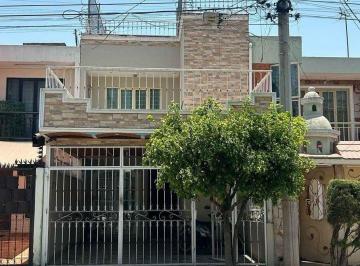9b82007b8ab2183f9cd2fc5b03cc20bae250ddba638028458412f77c881a9043 · Jardines de Los Historiadores