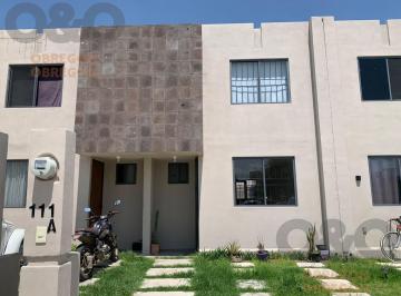 Casa · 158m² · 3 Recámaras · 1 Estacionamiento · Casa en Renta en Hacienda Viñedos, León Gto