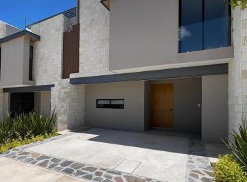 Casa · 229m² · 3 Recámaras · Casa en Venta Privada Villa Magna