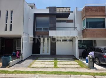 Casa · 189m² · 3 Recámaras · 2 Estacionamientos · Casa en Renta - Antigua Cementera - Zona Galerías Serdán