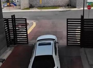 02bf7e09419c5ecdd9c93ee660171a4a860c91ad7bce85a9ecc0d3b543fbd93f · Casa en Venta en Condesa Rejón, Chihuahua