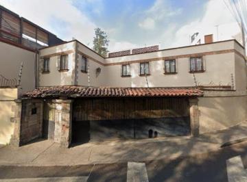 Casa de 3 habitaciones, Coyoacán · Casa en Remate en Calle Diego Rivera, El Reloj, Coyoacán. Cdmx.