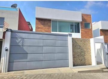 Casa de 3 habitaciones, Tlaxcala · Casa en Venta en Acuitlapilco, Tlaxcala | 3 Recámaras y Terraza Acabados de Lujo