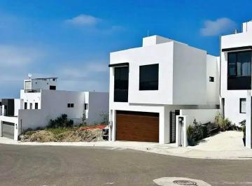 Casa · 105m² · 3 Recámaras · 2 Estacionamientos · Casa en Residencial San Marino