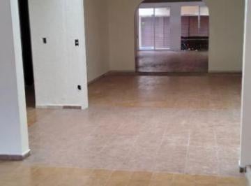 Casa · 480m² · Excelente Ubicación