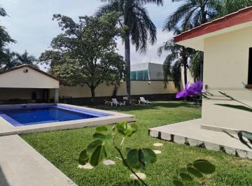 Casa · 325m² · 6 Recámaras · 4 Estacionamientos · Casa Sola en Lomas de Cuernavaca Temixco - Maz - 2758 - Cs
