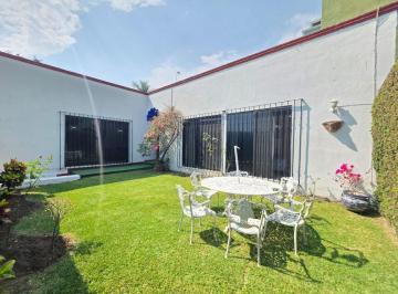 Casa en condominio · 200m² · 3 Recámaras · 3 Estacionamientos · Casa en Condominio en del Empleado Cuernavaca - Maz - 2766 - Cd
