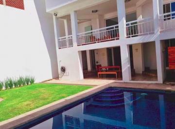 Casa · 250m² · 3 Recámaras · 2 Estacionamientos · Casa Sola en Los Volcanes Cuernavaca - Maz - 2765 - Cs
