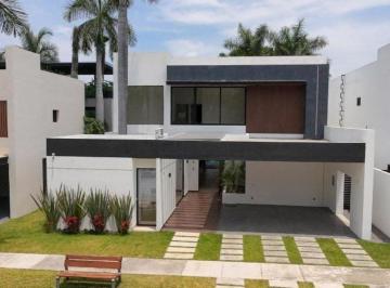 Casa · 383m² · 3 Recámaras · 4 Estacionamientos · Casa en Fraccionamiento en Palmira Tinguindin Cuernavaca - Maz - 2761 - Fr