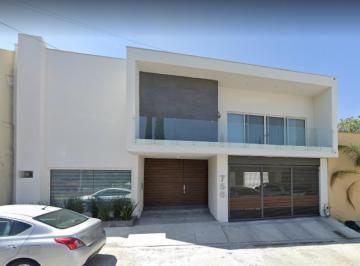 Casa de 4 habitaciones, Guadalupe · Venta de Casa en Muralistas, Country La Silla, N. L.