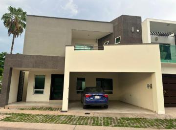 Casa de 4 habitaciones, Ahome · Casa en Renta 4 Recamaras Residencial Las Villas