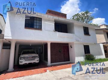 Casa · 3 Recámaras · 1 Estacionamiento · Casa en Renta Col Unidad Nacional