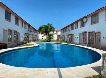 Casa · 58m² · 2 Recámaras · 1 Estacionamiento · Casa en Venta en Fraccionamiento La Marquesa, Acapulco, Gro