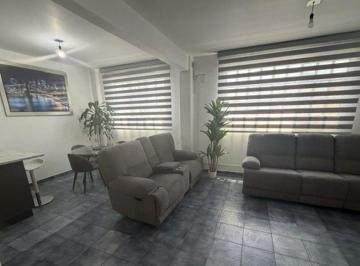 Casa de 4 habitaciones, Guadalajara · Amplia Casa en Ladrón de Guevara | Invierta en Una de Las Colonias Más Prestigiadas de Guadalajara