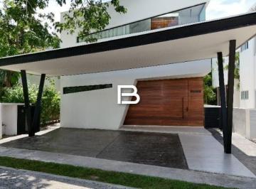 Casa · 356m² · 4 Recámaras · Casa en Playa Car
