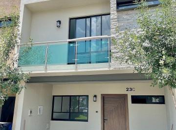 41ea907bda52f311f8298c454fe2d26c21612bb9cf7c7ef91a81c536f4309082 · Casa Nueva en Venta en Vitana | Altavista Residencial