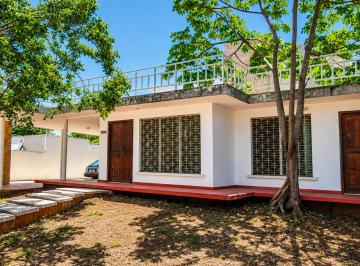 Fachada · Venta de Casa García Ginerés