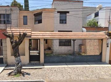 Casa de 4 habitaciones, Corregidora · Venta de Casa en Fraccionamiento Tejeda, Corregidora, Queretaro.