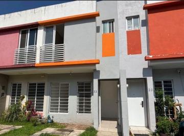Casa en condominio · 76m² · 2 Recámaras · 1 Estacionamiento · Casa en Venta en Puerta Serena, Zapopan