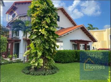 Casa · 186m² · 3 Recámaras · 2 Estacionamientos · Casa en Venta en Santa Fe, Playacar