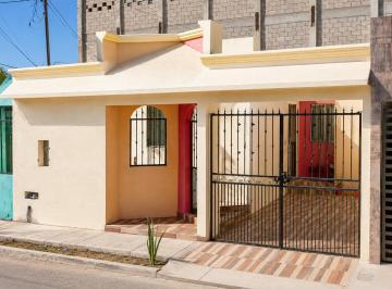 Casa de 2 habitaciones, La Paz · Venta de Casa en La Colonia Paseos del Sol, La Paz, Baja California Sur