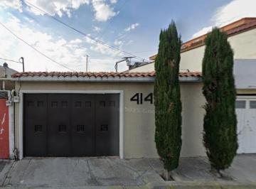 Casa de 3 habitaciones, Coacalco de Berriozábal · Casa de 130 m² de Terreno con 3 Recámaras en Venta en Villa de Las Flores 1a Sección, Len*